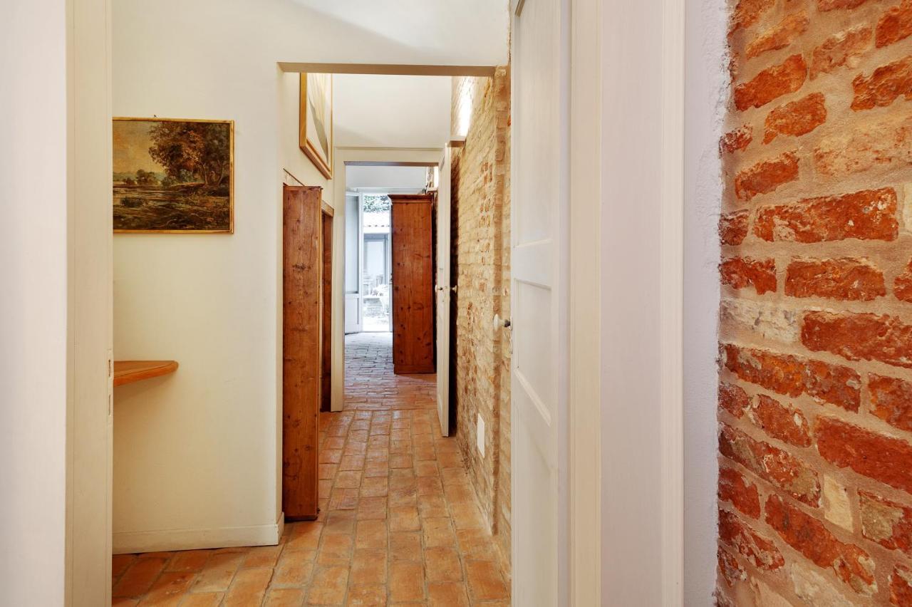 La Dimora Medievale Del Duca Ferrara Exterior foto